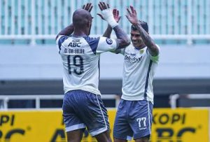 Gaji Selangit!  Siapa Raja Gaji di Persib Bandung: Ciro Alves atau David da Silva?