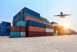 Tarif Trump Picu Ancaman! Industri Dalam Negeri RI Terancam Banjir Produk Asing?
