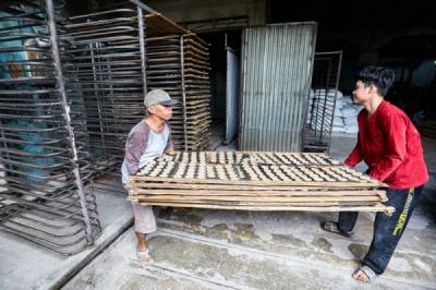 Rahasia di Balik Lambatnya Kredit UMKM: Pertumbuhan Hanya 1,7%, Apa yang Terjadi?