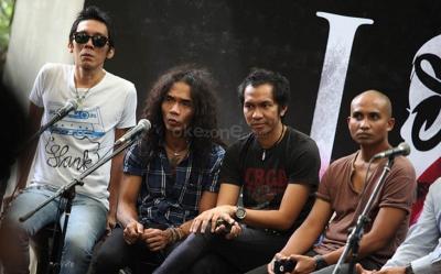 Rahasia di Balik Panggung: 7 Band Indonesia dengan Bayaran Fantastis!