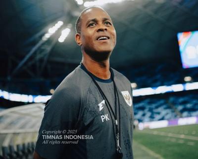 Gaji Selangit Pelatih Timnas China, Bikin Gaji Patrick Kluivert Terlihat Seperti Recehan!