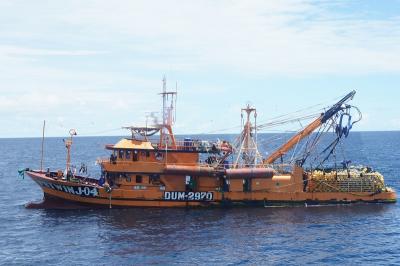 Heboh! Kapal Ikan Filipina Beraksi di Papua,  KKP Berhasil Tangkap Dua Kapal sekaligus!