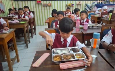 Libur Sekolah Tiba, Kejutan Program Makan Gratis Prabowo! Ada Apa?