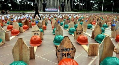 PHK Massal Hantui Indonesia? 30 Ribu Pekerja Kehilangan Pekerjaan, Tapi Ada Secercah Harapan!