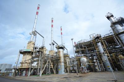 Kejutan Energi! Minyak Jelantah Jadi Bahan Bakar Pesawat? Kado Spesial HUT RI ke-80!