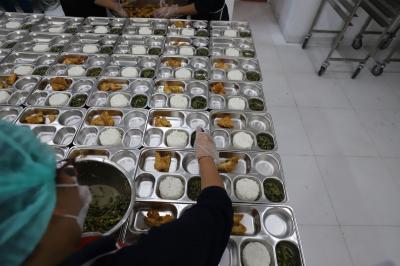 Skandal Belatung di Program Makan Bergizi Gratis: Badan Gizi Nasional Angkat Bicara!