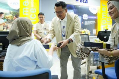 Kejutan Manis di Hari Pelanggan Nasional! BCA Ungkap Rahasia Layanan yang Bikin Nasabah Makin Cinta