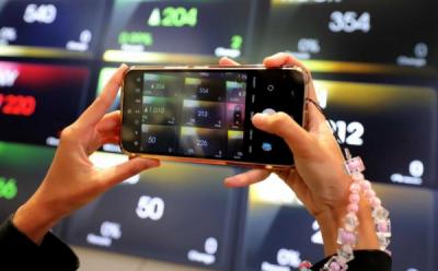 Terungkap! Saham Ini Terbang Tinggi, Keuntungan Investor Melejit Drastis!
