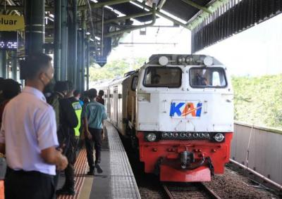 Terungkap! Utang Jumbo Kemenhub dari Jerman untuk Kereta Surabaya-Sidoarjo, Apa Dampaknya?