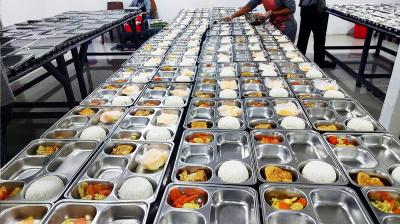 Makan Bergizi Gratis Tanpa Makanan Pabrikan? Ini Alasan Pemerintah Bikin Gebrakan!