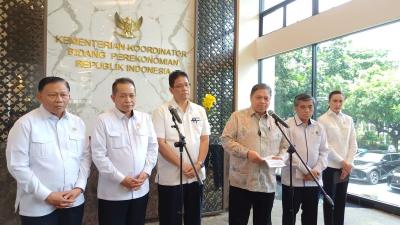 Kejutan Akhir Tahun! Prabowo Kucurkan 'Durian Runtuh' Ekonomi, Tiket Pesawat Jadi Murah?