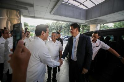 Geger! Menteri Keuangan Baru Dilantik, LPS Langsung Tunjuk Plt Ketua Dewan Komisioner! Ada Apa?