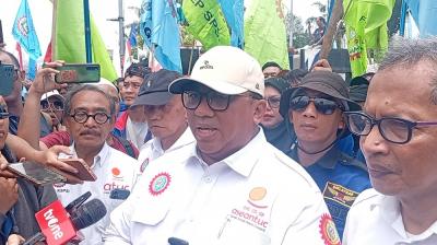 Buruh Geruduk Senayan! Puan Maharani Didesak Sahkan RUU Kontroversial, Ada Apa?