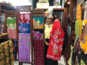 Dari Dapur Rumah ke Panggung Dunia: Rahasia Batik Tangerang yang Bikin Penasaran!