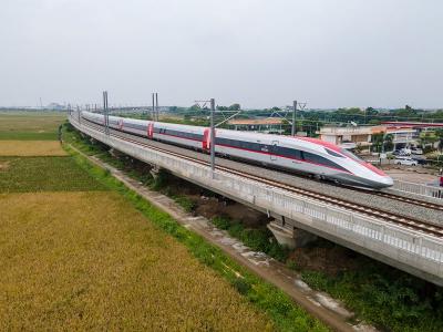 Terungkap! Inilah Jumlah Utang Kereta Whoosh yang Bikin Menteri Keuangan Berang!