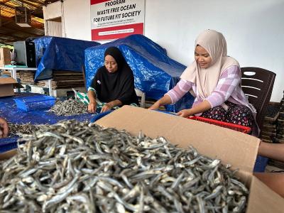 Limbah Ikan Jadi Cuan? Inovasi Badak LNG Ubah Sampah Jadi Berkah!