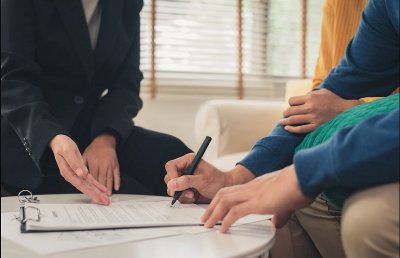 Ambisi Kredit Membara, OJK Sentil Bank: Jangan Lupa Etika!