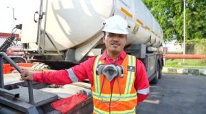 Sopir Tangki BBM Gigit Jari Akibat SPBU Swasta Sepi? Pertamina Lakukan Langkah Tak Terduga!