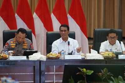 Harga Telur Melonjak? Mentan Amran Geram, Ancam Cabut Izin Usaha Para "Bandar"!