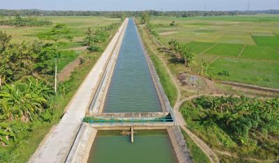 Revolusi Pertanian RI: Drone & Data Ubah Nasib Petani, Hasil Panen Melonjak!