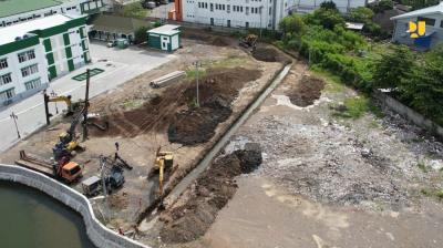 Semarang Lumpuh Akibat Banjir? Kementerian PUPR Gercep Bangun Solusi Ini!