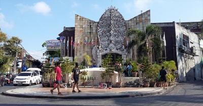 Misteri Kunjungan Wisata Bali Terpecahkan! Jutaan Wisman Tetap Mengalir Deras, Namun Ada Pergeseran Ekonomi Domestik yang Tak Terduga: Ini Kata Menpar!