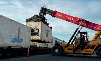 Ekonomi Bergerak Cepat! Kalog Ungkap Lonjakan Fantastis 40% Volume Angkutan Barang Jelang Akhir Tahun, Sektor Ini Jadi Penyelamat Rantai Pasok!