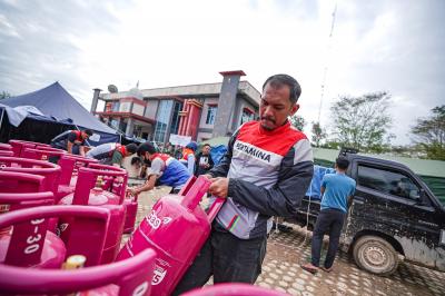 Terungkap! Manuver Cepat Pertamina Patra Niaga Selamatkan Logistik Pangan Korban Banjir Sumatera: Ribuan Tabung LPG Jadi Kunci Dapur Umum Tetap Berasap!