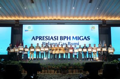 Terkuak! PGN Raih Apresiasi BPH Migas 2025, Unggul Sendiri dalam Inovasi Gas Bumi: Kunci Ketahanan Energi Nasional Terungkap!