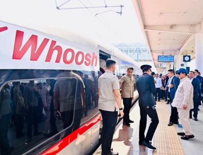 Terkuak! Bom Waktu Utang Rp81 Triliun Whoosh Kini di Tangan Prabowo: Mampukah Sang Presiden Baru Menjinakkan Warisan Jumbo Ini?