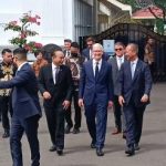 CEO Apple Tim Cook Kirimkan Bantuan Triliunan Rupiah ke Sumatera! Ada Apa?