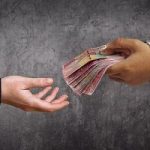 Gebrakan OJK Guncang Industri P2P Lending! Batas Maksimum Utang Pinjol Dipangkas Drastis Menjadi 30% di 2026, Akankah Ini Jadi Solusi Kredit Macet atau Bencana Baru?