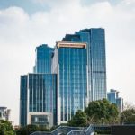 Tentu, ini membantu Anda mendapatkan gambaran yang akurat tentang ruang kantor yang diminati sebelum melakukan survei langsung. Informasi yang transparan ini akan menghemat waktu dan tenaga Anda dalam proses pencarian kantor.