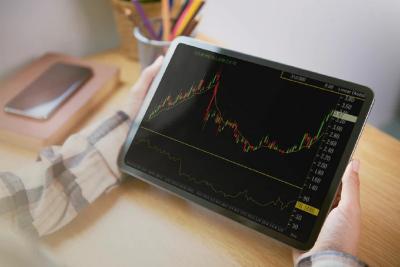 Guncangan Hebat di Pasar Modal! IHSG Anjlok 8%, BEI Langsung Tekan 'Rem Darurat' Perdagangan Saham!