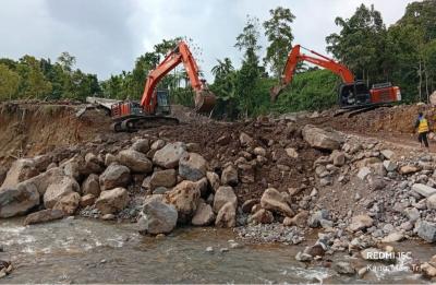 Ancaman Longsor Dahsyat Hantui Agam Pasca-Banjir Bandang! KemenPUPR Ungkap Strategi Penyelamatan Infrastruktur dan Ekonomi Wilayah
