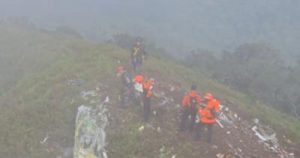 Geger Penerbangan Nasional! Pesawat ATR 42-500 Hancur di Sulsel, KNKT Belum Beberkan Penyebab. Ada Apa Sebenarnya di Balik Tragedi yang Mengguncang Kepercayaan Publik Ini?