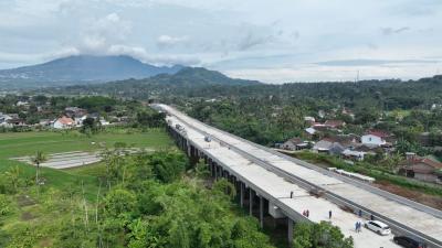 Siap-Siap Mudik Lebih Cepat! Tol Fungsional Ini Pangkas Waktu Tempuh Klaten-Jogja Drastis!