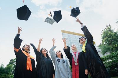 Gempar! Alumni LPDP 'Hina' Negara, Dana Abadi Pendidikan Terancam: Kemenkeu Siapkan Sanksi Blacklist Permanen yang Mengguncang!