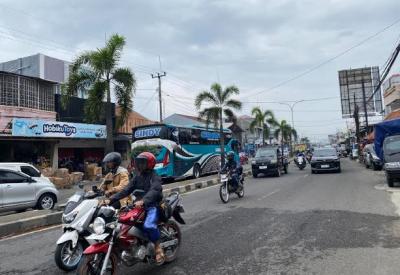 Gebrak! Menhub Dudy Purwagandhi Pastikan Jalur Neraka Pemudik Roda Dua Berubah Jadi Karpet Merah H-10 Lebaran 2026: Siap-siap Lonjakan Ekonomi Daerah!