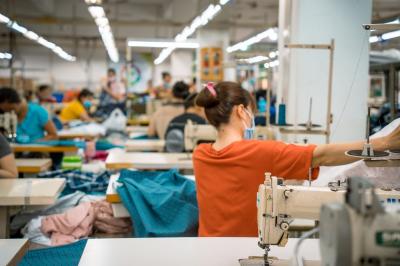 Janji Manis Tarif Nol Persen AS untuk Tekstil Indonesia: Pengusaha Teriak 'Ada Syarat Tersembunyi!' Ini Dia Detailnya yang Bikin Industri Pusing Tujuh Keliling!