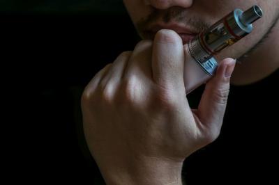 Bukan Sekadar Asap! Industri Vape Tantang Klaim BNN Soal Pintu Narkoba: Kebijakan Ekstrem Justru Picu Bencana Ekonomi?