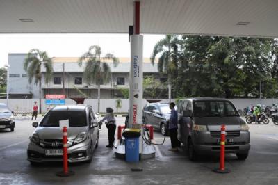 Badai Harga Minyak Global Menerjang! APBN Indonesia di Ujung Tanduk? DPR Ungkap 'Skenario Terakhir' yang Wajib Dihindari Pemerintah Demi Kantong Rakyat dan Stabilitas Ekonomi Nasional!