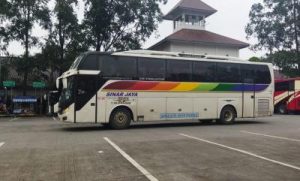 Terungkap! Ribuan Bus 'Maut' Siap Angkut Pemudik Lebaran 2026? Kemenhub Bongkar Data Mengejutkan, Waspada di Perjalanan!