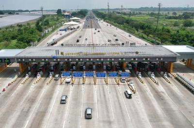 Diskon Tol 30% Jadi Magnet! 2,1 Juta Kendaraan Telah Kembali ke Jabotabek, Jasa Marga Ungkap Arus Balik Belum Puncak: Apakah Anda Bagian dari Gelombang Berikutnya?