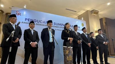 GEBRAKAN KILAT OJK! Baru Dilantik, Ketua Friderica Langsung Pimpin Rapat Darurat, Masa Depan Ekonomi RI di Tangan Mereka?