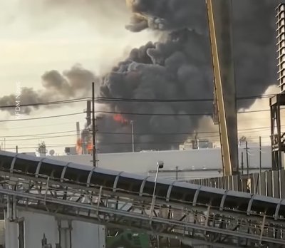 Kilang Raksasa Texas Meledak Dahsyat! Ancaman Nyata Guncang Harga BBM Global dan Pasokan Energi?