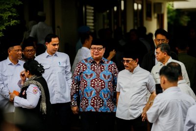 Menguak Kisah Try Sutrisno: Menko Airlangga Ungkap Peran Vital Sang Negarawan Saat Indonesia di Ujung Tanduk!