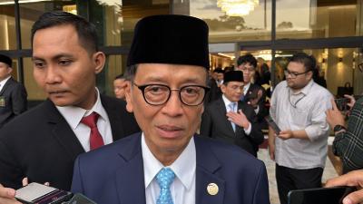 TERKUAK! OJK Bocorkan Sinyal Kuat Konsolidasi Perbankan: 2-3 Bank Siap Jadi Raksasa KBMI 4 di 2026, Siapa Saja Calonnya?