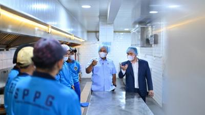 TERBONGKAR! Gaji Fantastis di Balik Program Prioritas Prabowo-Gibran: Ada yang Tembus Rp19 Juta per Tiga Bulan, Siapa Mereka?