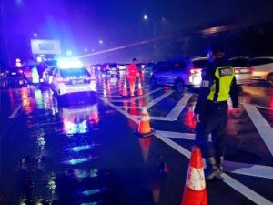 Jasa Marga Bongkar 'Tersangka' Banjir Tol Jagorawi yang Bikin Macet Parah: Bukan Hujan Biasa, Ini Akar Masalah dan Solusi Jangka Panjang yang Disiapkan!